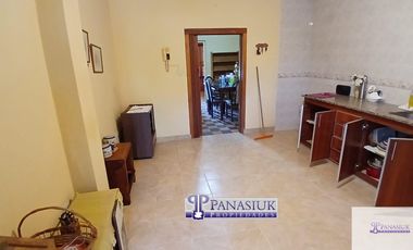 Casa en venta c/ cochera en 9 de Julio