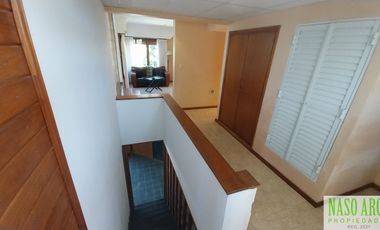 OPORTUNIDAD!! IMPORTANTE CHALET EN VENTA EN SIERRA DE LOS PADRES