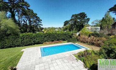 OPORTUNIDAD!! IMPORTANTE CHALET EN VENTA EN SIERRA DE LOS PADRES