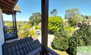 OPORTUNIDAD!! IMPORTANTE CHALET EN VENTA EN SIERRA DE LOS PADRES