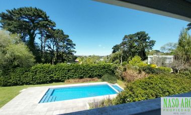 OPORTUNIDAD!! IMPORTANTE CHALET EN VENTA EN SIERRA DE LOS PADRES