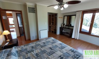 OPORTUNIDAD!! IMPORTANTE CHALET EN VENTA EN SIERRA DE LOS PADRES