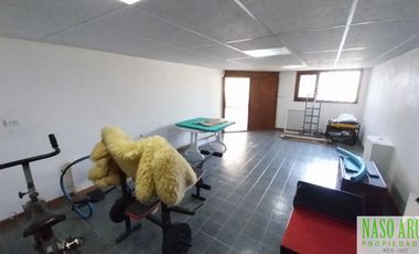 OPORTUNIDAD!! IMPORTANTE CHALET EN VENTA EN SIERRA DE LOS PADRES