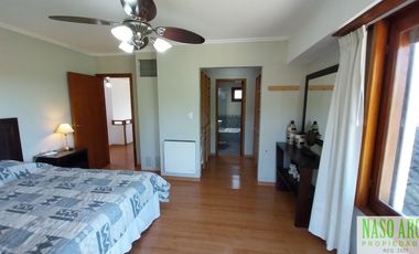 OPORTUNIDAD!! IMPORTANTE CHALET EN VENTA EN SIERRA DE LOS PADRES