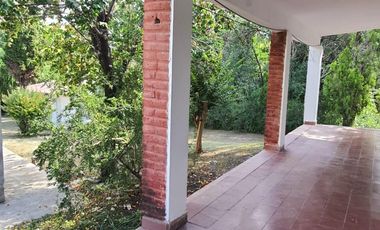 00296 Casa en alquiler temporario c/ cochera en Villa Cura Brochero