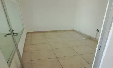 Excelente oficina ubicada cerca de Plaza las Américas, casi esquina con av. Nichupté