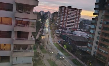 MODERNA OFICINA EN EDIFICIO UNO-K,  A PASOS DEL PORTAL