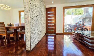 Top Casa De Lujo Remodelada 6 Dorm. 3 Pisos - Independencia