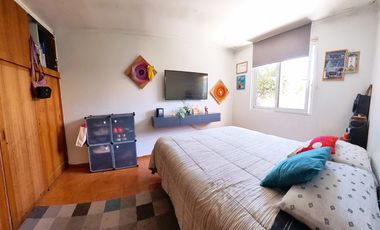 Casa con buena conectividad, ideal para vivir en familia o invertir.