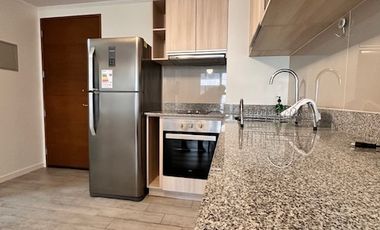 Departamento en arriendo c/ estacionamiento en Estadio Germán Becker