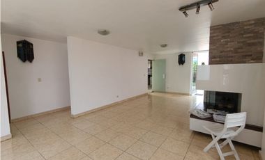 CASA EN VENTA  LOMA XICOHTENCATL TLAXCALA  AMPLIA