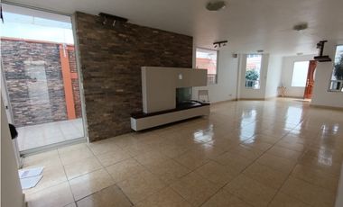 CASA EN VENTA  LOMA XICOHTENCATL TLAXCALA  AMPLIA