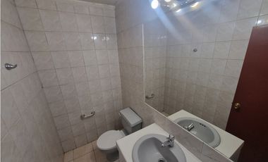 Oficina impecable metro Universidad de Chile