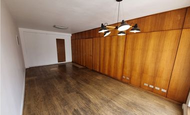 Oficina impecable metro Universidad de Chile