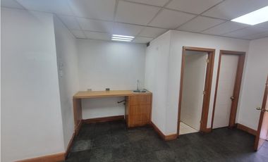 Oficina impecable metro Universidad de Chile