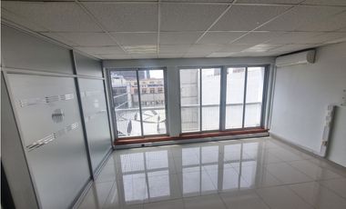 Oficina impecable metro Universidad de Chile