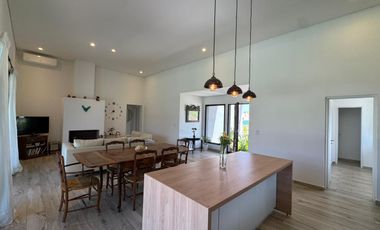 Alquiler de casa amoblada con pileta en Riberas | Puertos del Lago | Escobar