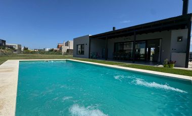 Alquiler de casa amoblada con pileta en Riberas | Puertos del Lago | Escobar
