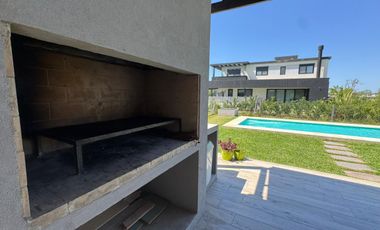 Alquiler de casa amoblada con pileta en Riberas | Puertos del Lago | Escobar