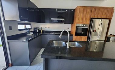 CASA MODERNA EN VENTA TORRALBA