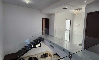 CASA MODERNA EN VENTA TORRALBA