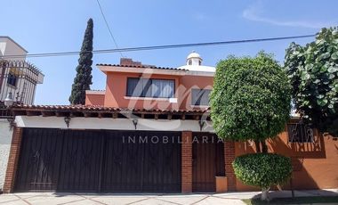 VENTA DE CASA EN FRACCIONAMIENTO BURGOS, CON ALBERCA