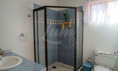 VENTA DE CASA EN FRACCIONAMIENTO BURGOS, CON ALBERCA