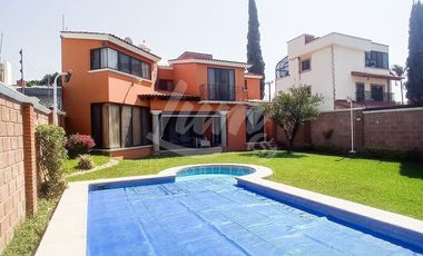 VENTA DE CASA EN FRACCIONAMIENTO BURGOS, CON ALBERCA