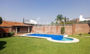VENTA DE CASA EN FRACCIONAMIENTO BURGOS, CON ALBERCA