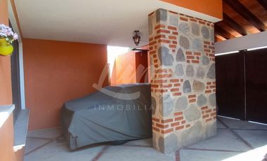 VENTA DE CASA EN FRACCIONAMIENTO BURGOS, CON ALBERCA