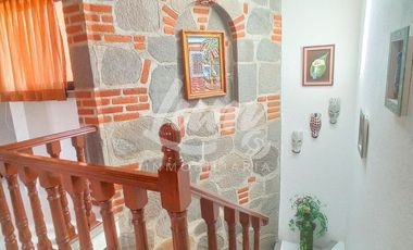 VENTA DE CASA EN FRACCIONAMIENTO BURGOS, CON ALBERCA