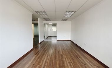 Oficina en Venta en Edificio finanzas oficina remodelada!