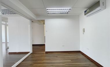 Oficina en Venta en Edificio finanzas oficina remodelada!