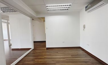 Oficina en Venta en Edificio finanzas oficina remodelada!