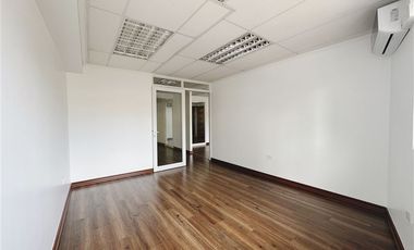 Oficina en Venta en Edificio finanzas oficina remodelada!