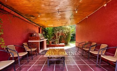 En Venta. Maravillosa con 485 de terreno cerca del Parque Botánico.