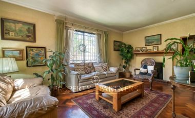 En Venta. Maravillosa con 485 de terreno cerca del Parque Botánico.