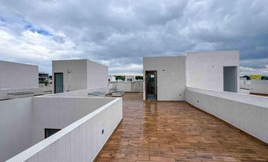 Casa en venta en Metepec con 4 habitaciones, una en planta baja