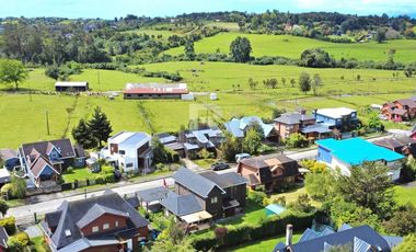 ESPECTACULAR CASA EN EL MEJOR BARRIO URBANO DE PUERTO VARAS
