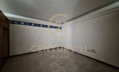 OPORTUNIDAD ÚNICA EN EL CORAZÓN DE PUEBLA: CASA EN VENTA PARA DESARROLLAR