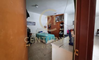 OPORTUNIDAD ÚNICA EN EL CORAZÓN DE PUEBLA: CASA EN VENTA PARA DESARROLLAR