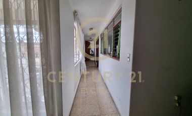 OPORTUNIDAD ÚNICA EN EL CORAZÓN DE PUEBLA: CASA EN VENTA PARA DESARROLLAR