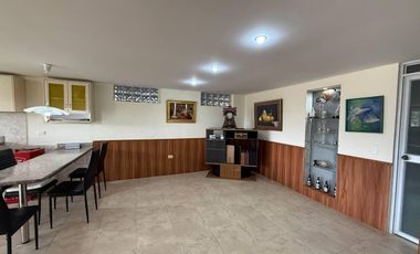 ???? ¡ÚLTIMA OPORTUNIDAD! Departamento RENTA con patio a solo 3 min del Rancho San Francisco – Cumbayá