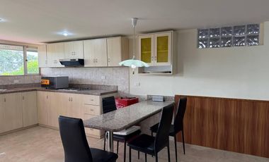 ???? ¡ÚLTIMA OPORTUNIDAD! Departamento RENTA con patio a solo 3 min del Rancho San Francisco – Cumbayá
