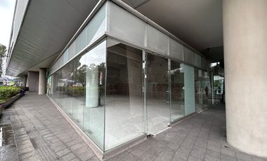 Excelente local comercial 155.70 M2 con vista a avenida principal