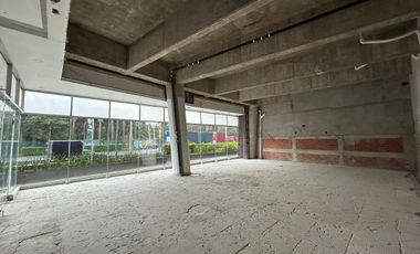 Renta de Local Comercial 373.14 m² – Planta Baja con Vista a Avenida Principal