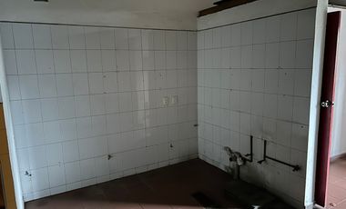 Excelente local comercial 40 M2 en área de comida Rapida