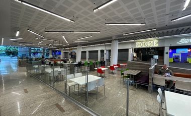 Excelente local comercial 40 M2 en área de comida Rapida