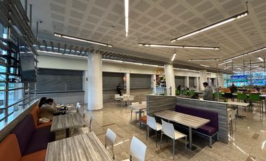 Excelente local comercial 40 M2 en área de comida Rapida