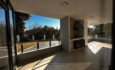 Departamento en alquiler dos dormitorios, asador propio, pileta Villa Belgrano, Zona Norte